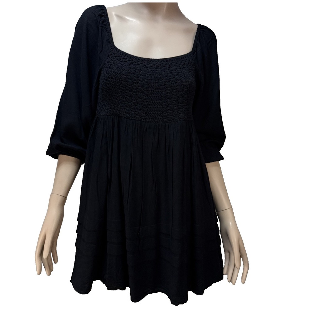 Saltwater Luxe Sydnie Mini Flowy Babydoll Dress Size S Black Crochet‎ Detail NWT